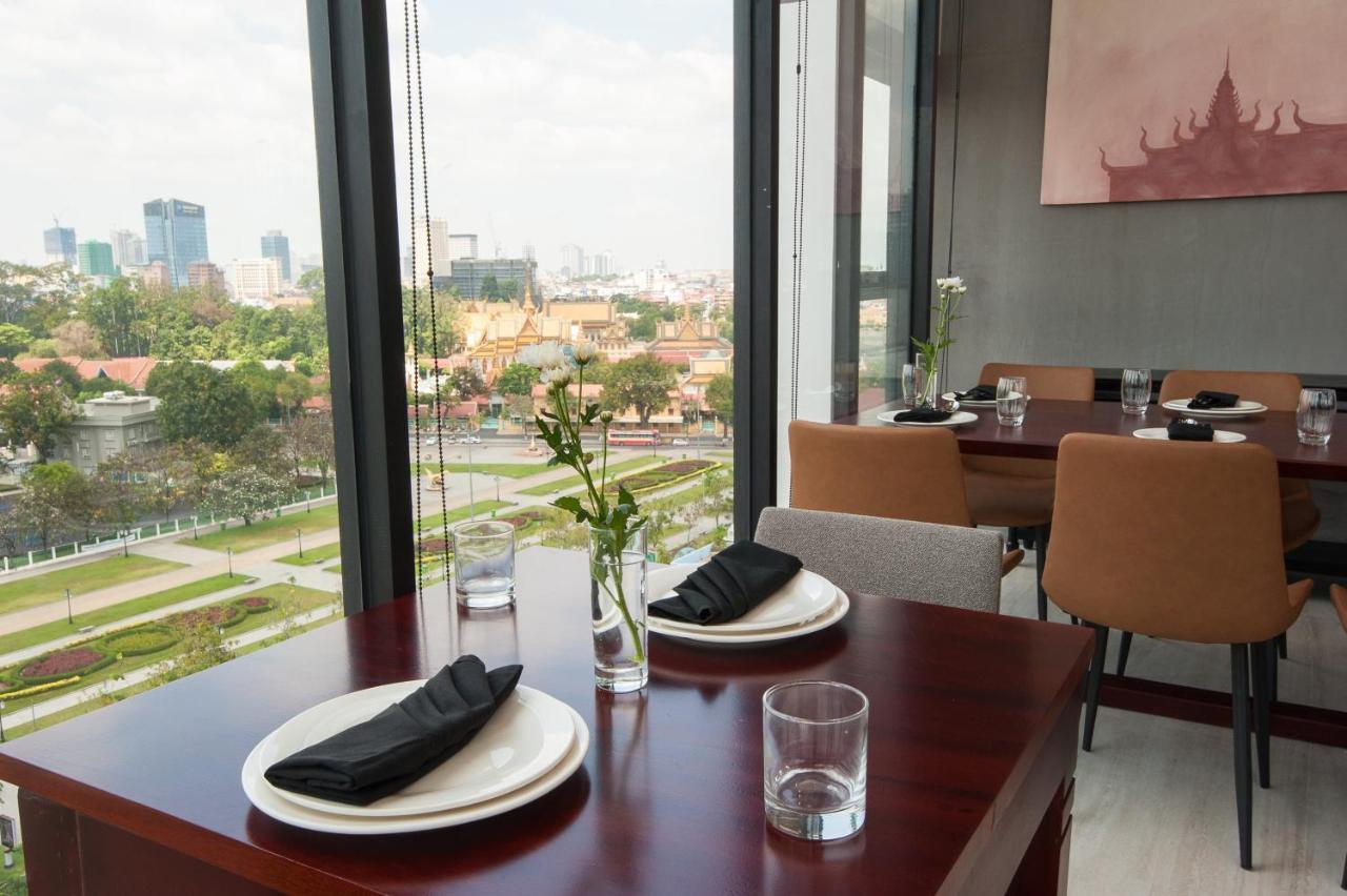 Glow Park Hotel Grand Royal Palace Phnom Penh Eksteriør bilde