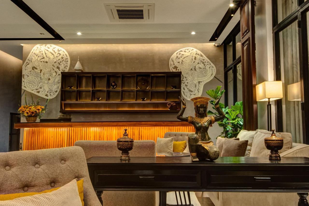 Glow Park Hotel Grand Royal Palace Phnom Penh Eksteriør bilde
