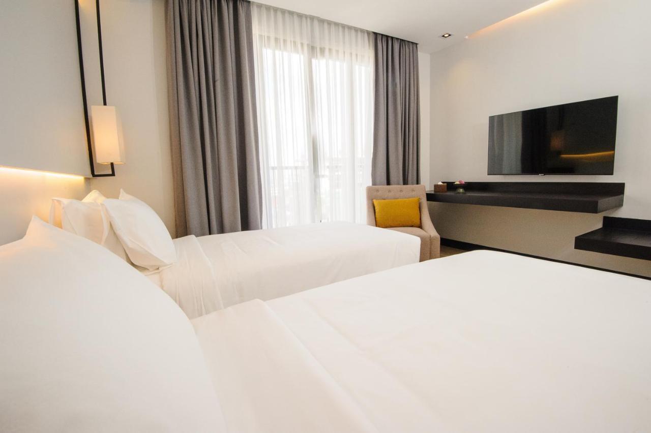 Glow Park Hotel Grand Royal Palace Phnom Penh Eksteriør bilde