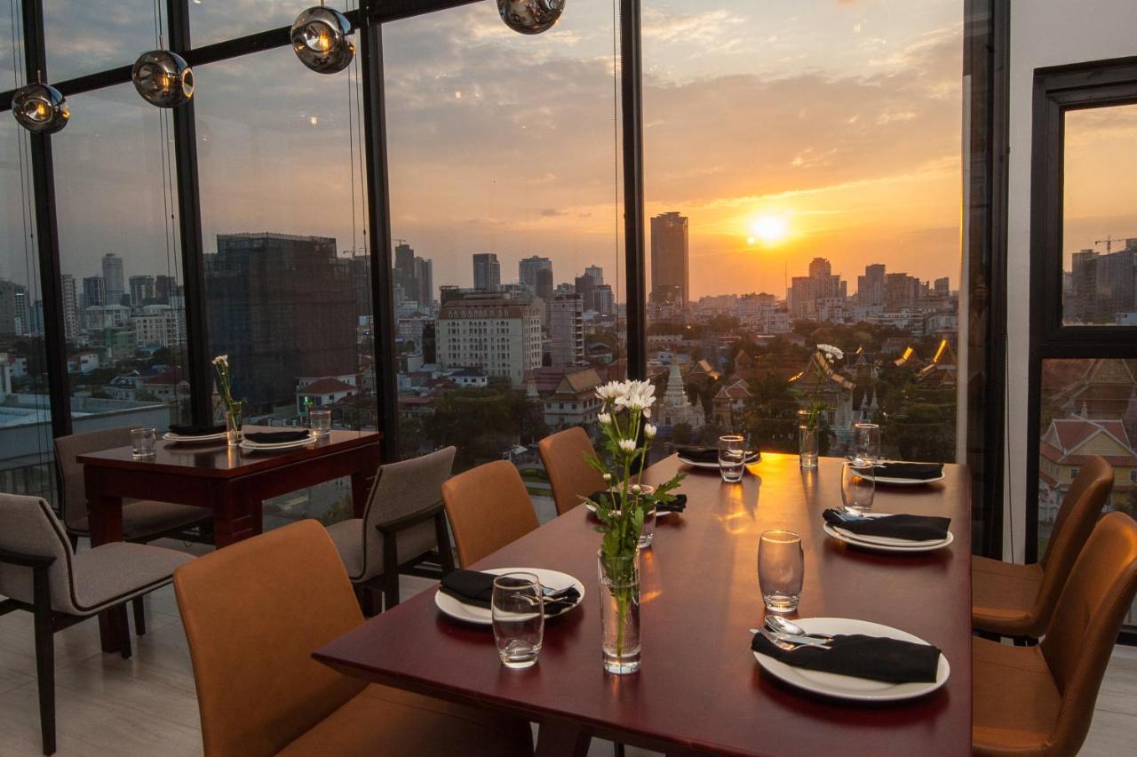 Glow Park Hotel Grand Royal Palace Phnom Penh Eksteriør bilde