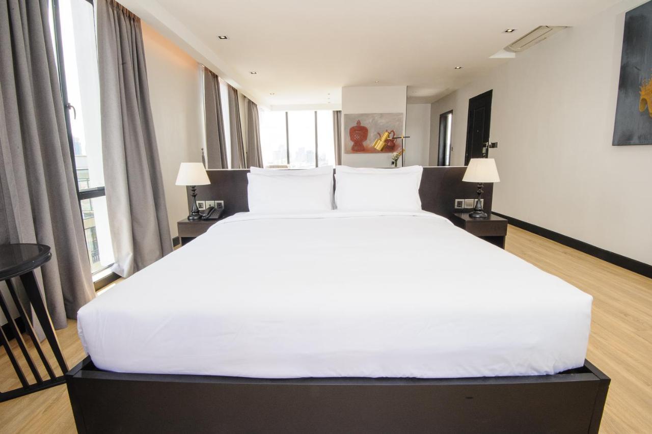 Glow Park Hotel Grand Royal Palace Phnom Penh Eksteriør bilde