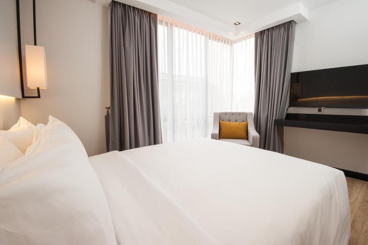 Glow Park Hotel Grand Royal Palace Phnom Penh Eksteriør bilde
