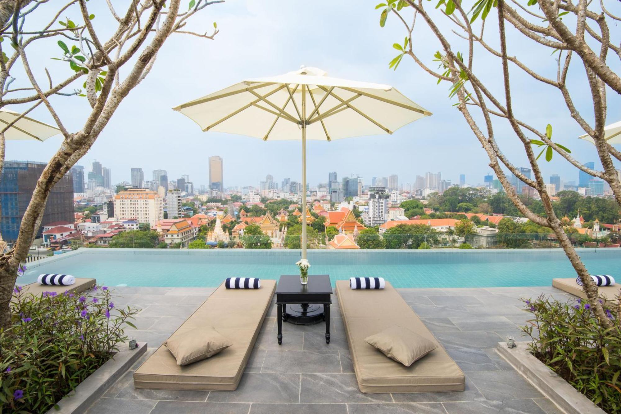Glow Park Hotel Grand Royal Palace Phnom Penh Eksteriør bilde