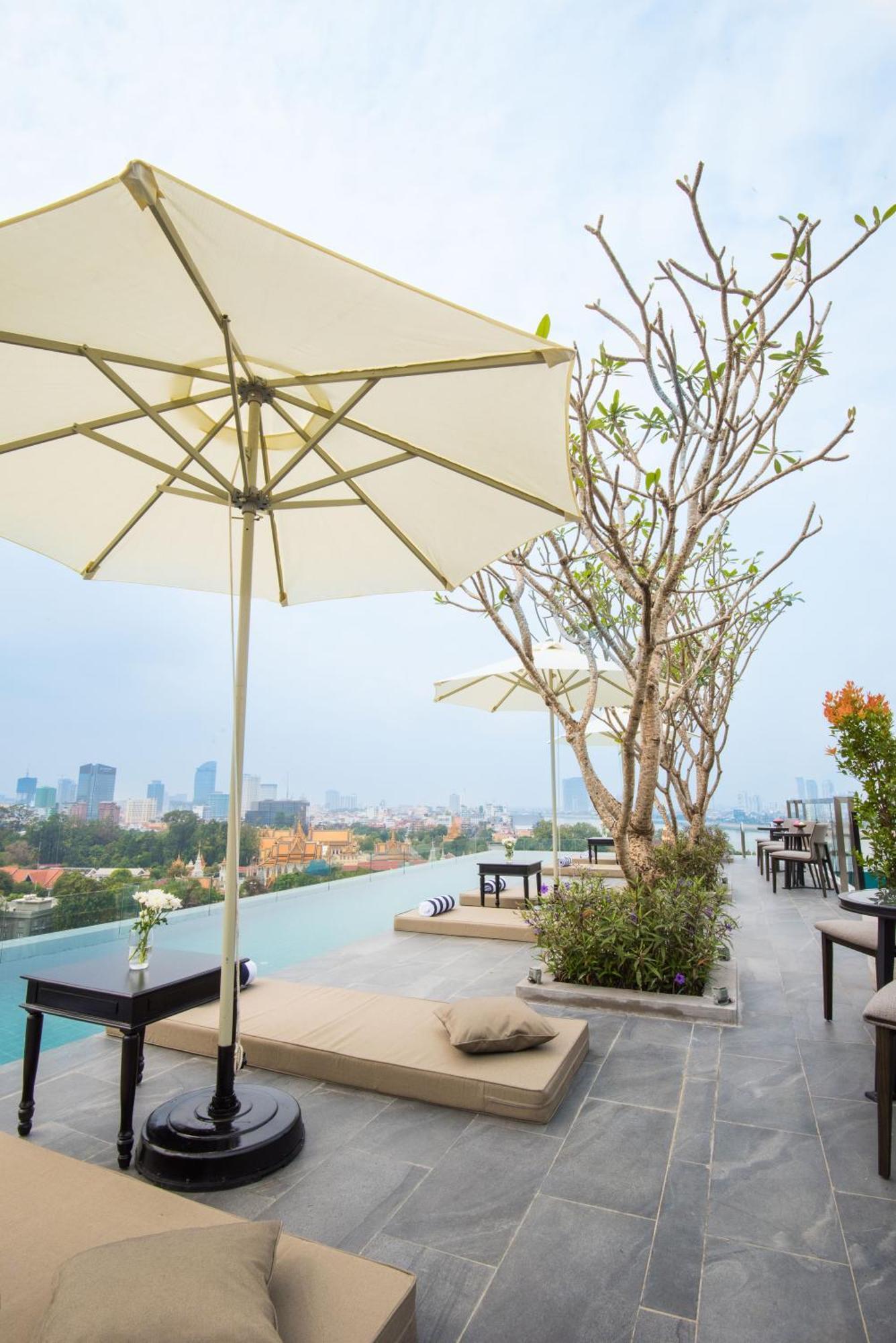 Glow Park Hotel Grand Royal Palace Phnom Penh Eksteriør bilde