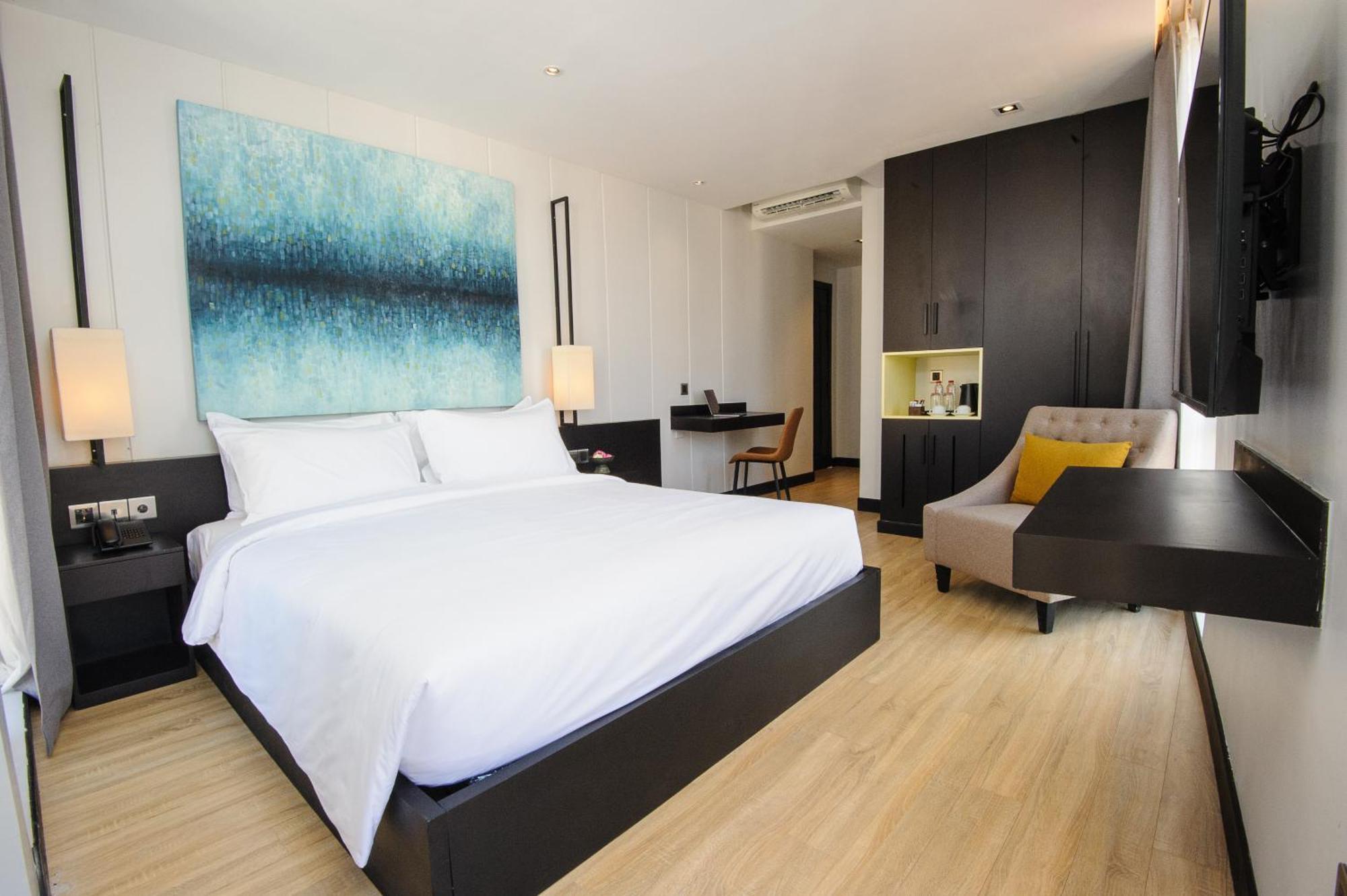 Glow Park Hotel Grand Royal Palace Phnom Penh Eksteriør bilde