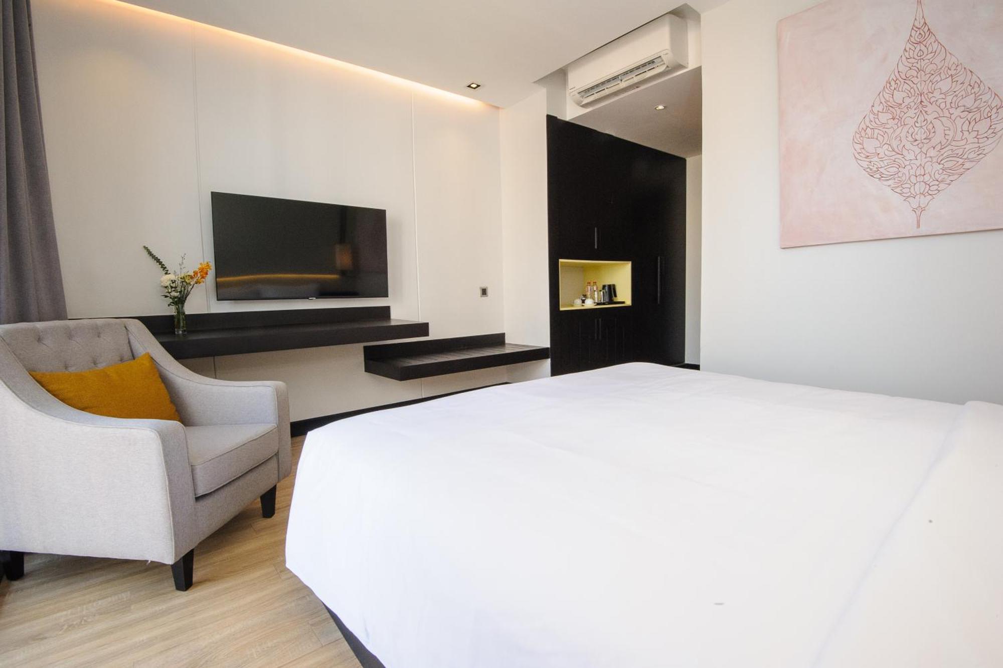 Glow Park Hotel Grand Royal Palace Phnom Penh Eksteriør bilde
