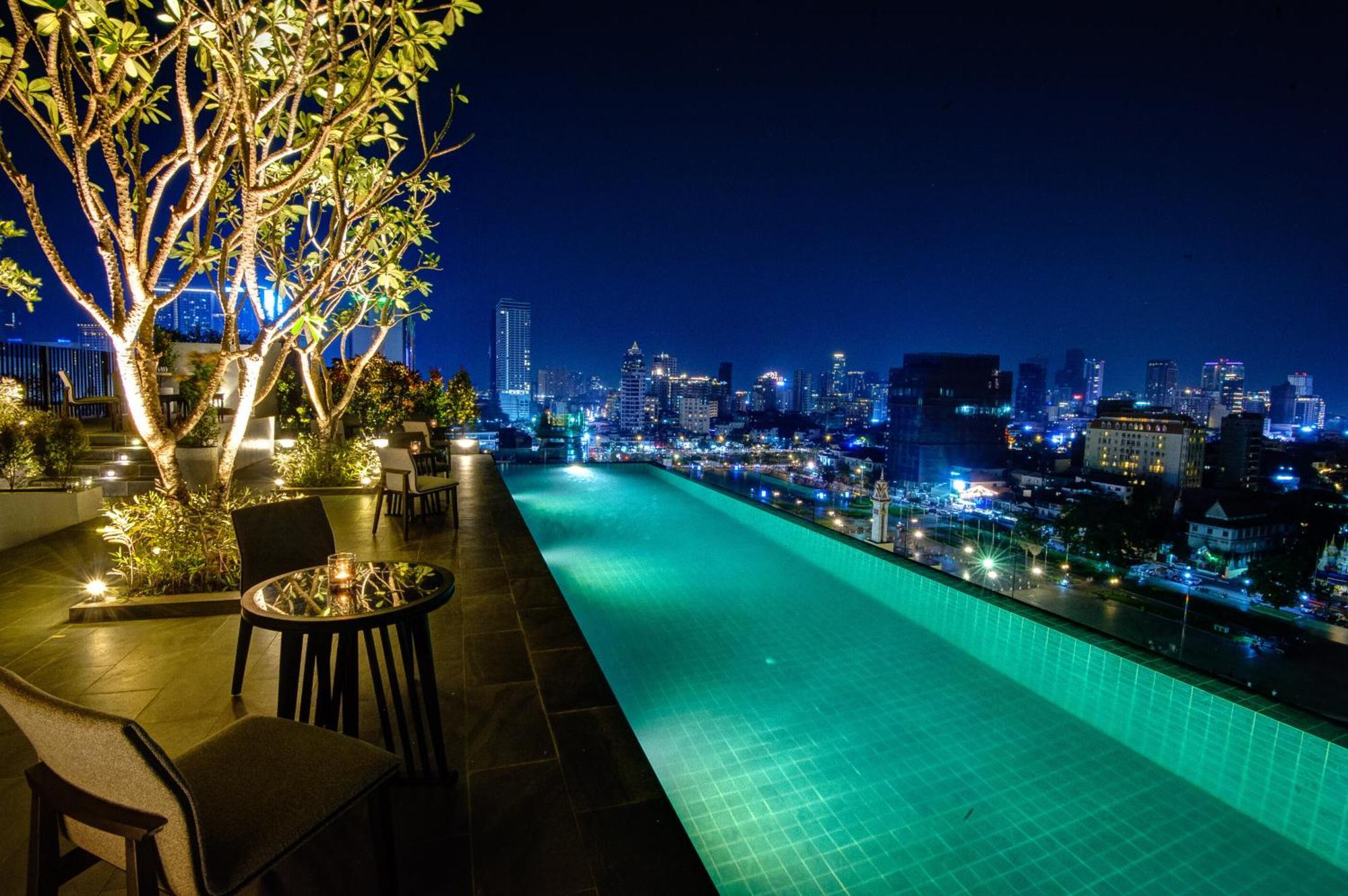 Glow Park Hotel Grand Royal Palace Phnom Penh Eksteriør bilde