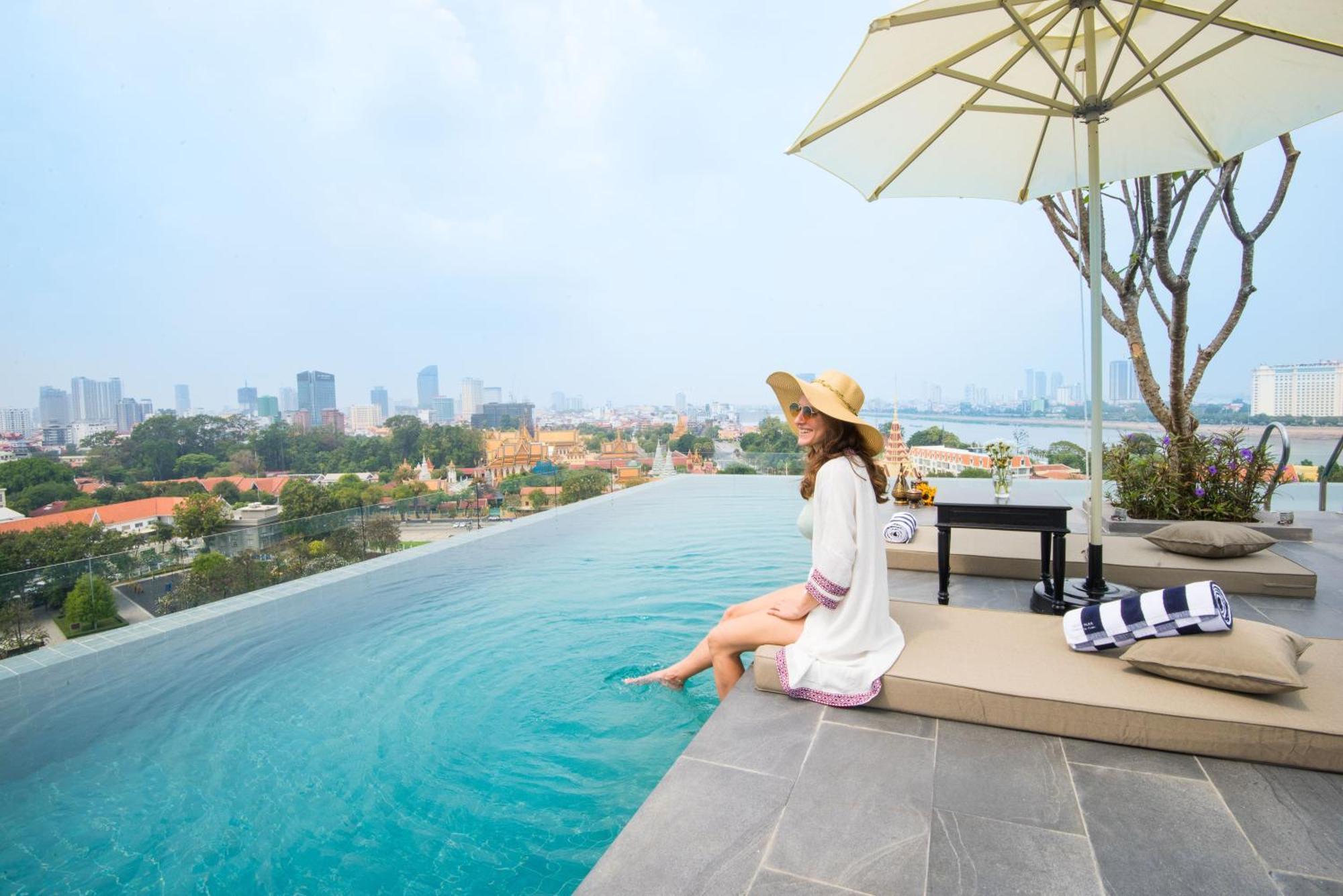 Glow Park Hotel Grand Royal Palace Phnom Penh Eksteriør bilde